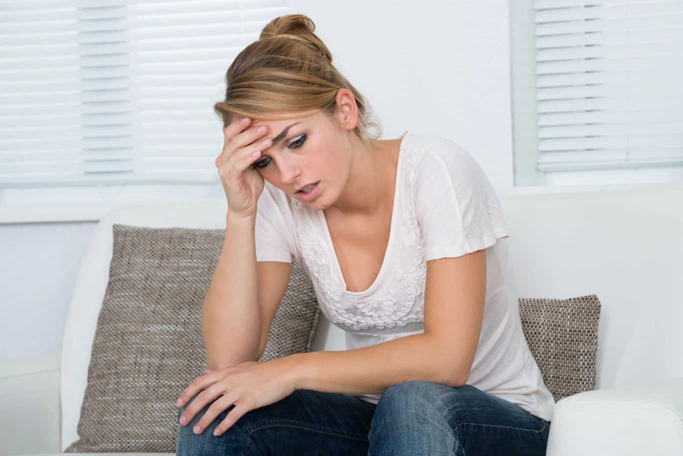 Choroba Hashimoto jest tak trudna d rozpoznania, ponieważ jej objawy przypominają przemęczenie i zmiany hormonalne 