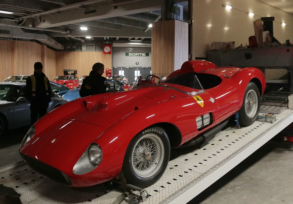 Ferrari 335 S Spider Scaglietti