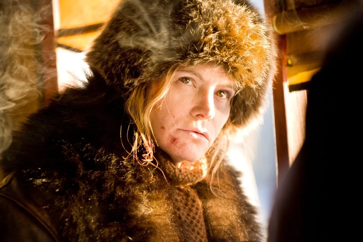 Jennifer Jason Leigh w filmie "Nienawistna ósemka" Jennifer Jason Leigh w filmie "Nienawistna ósemka"