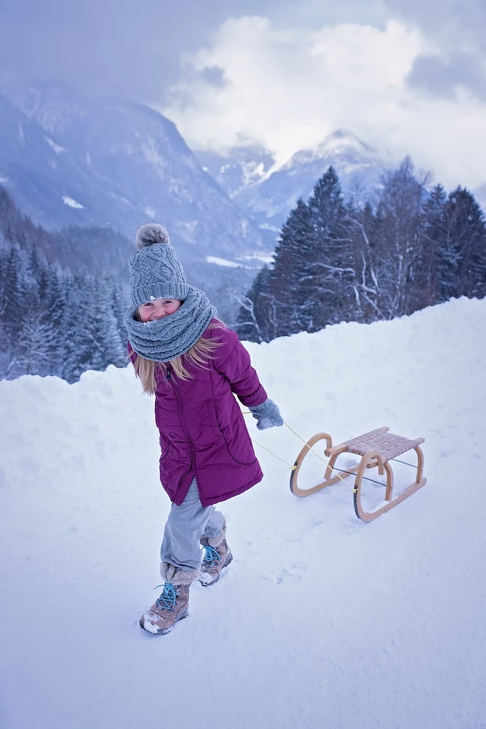 Wyjazd dziecka na ferie zimowe – jak się przygotować?