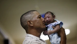 Dziecko dotknięte małogłowiem