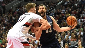 Marc Gasol (z prawej)