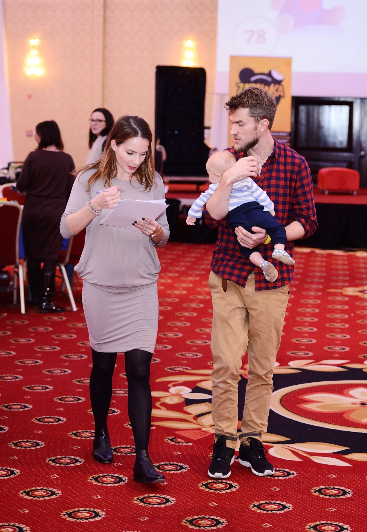 Anna Dereszowska z Danielem i synem Maksem na imprezie Zabawka Roku Anna Dereszowska z Danielem i synem Maksem na imprezie Zabawka Roku