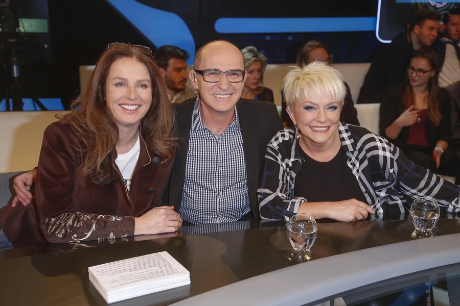 Karolina Wajda, Andrzej Krzywy, Małgorzata Ostrowska Karolina Wajda, Andrzej Krzywy, Małgorzata Ostrowska