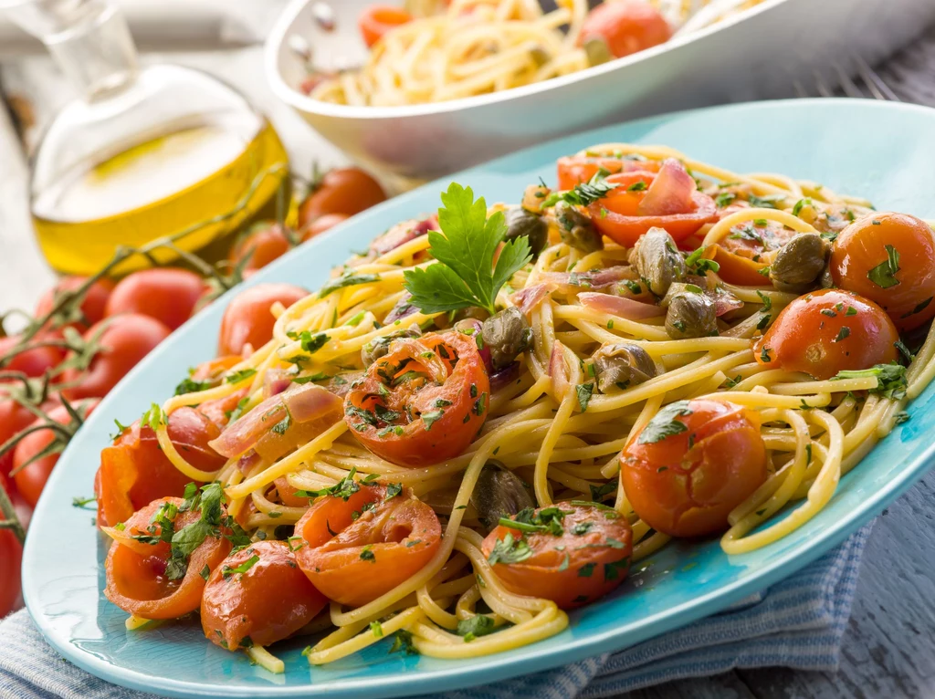 Całość posyp startym parmezanem Całość posyp startym parmezanem