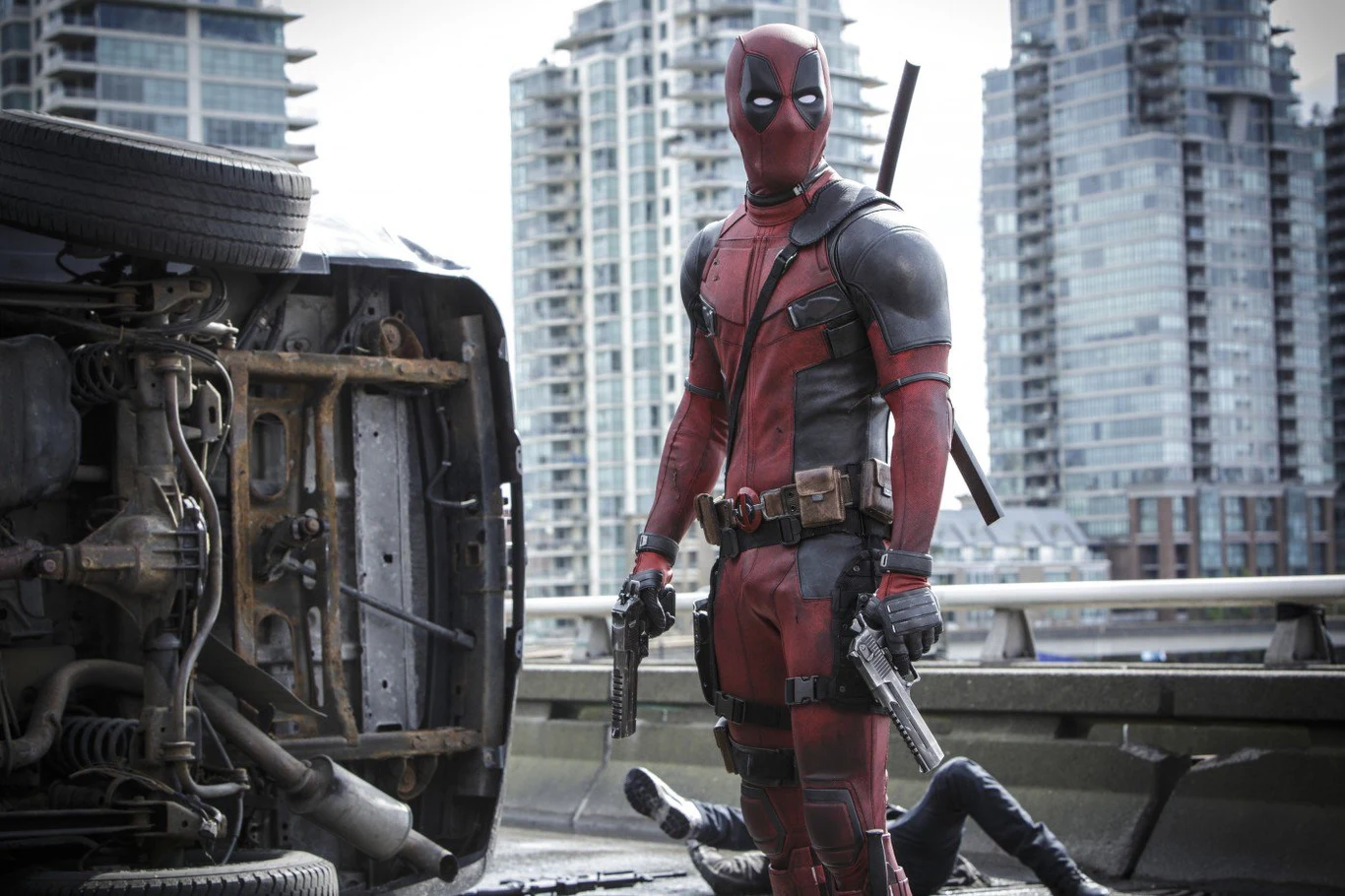 Kadr z filmu "Deadpool" Kadr z filmu "Deadpool"