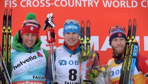 W środku Siergiej Ustiugow