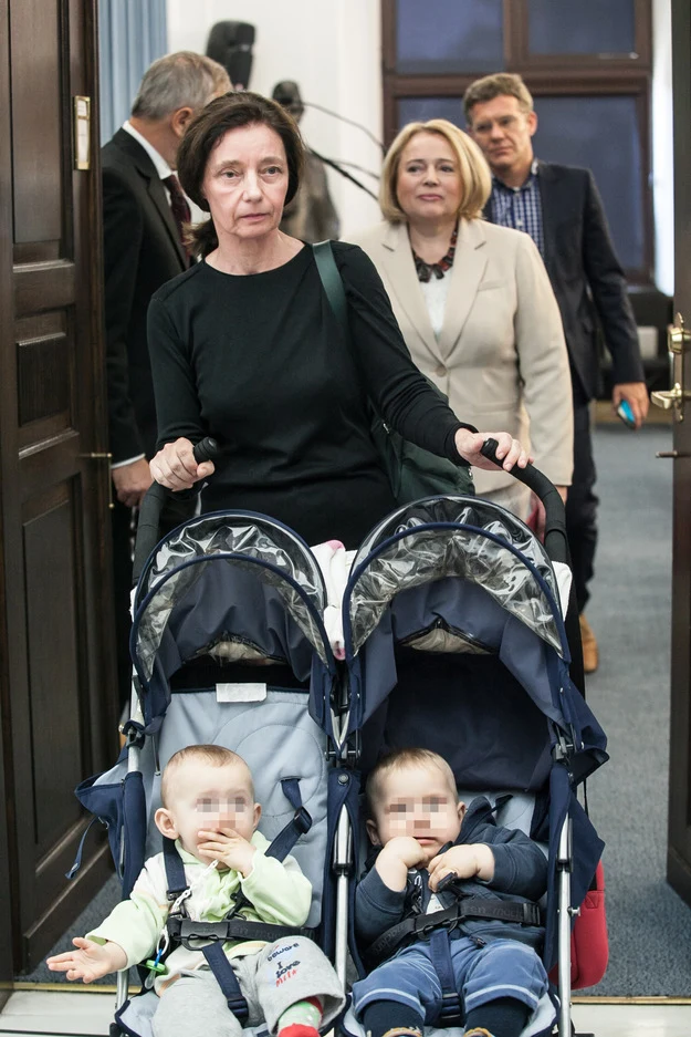 Barbara Sienkiewicz z dziećmi Barbara Sienkiewicz z dziećmi