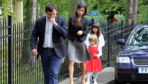 Marta Kaczyńska i Marcin Dubieniecki z córkami