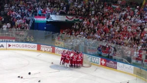 Radość polskich hokeistów po pokonaniu Węgrów