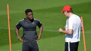 Serge Aurier i Laurent Blanc jeszcze w czasach pokoju.