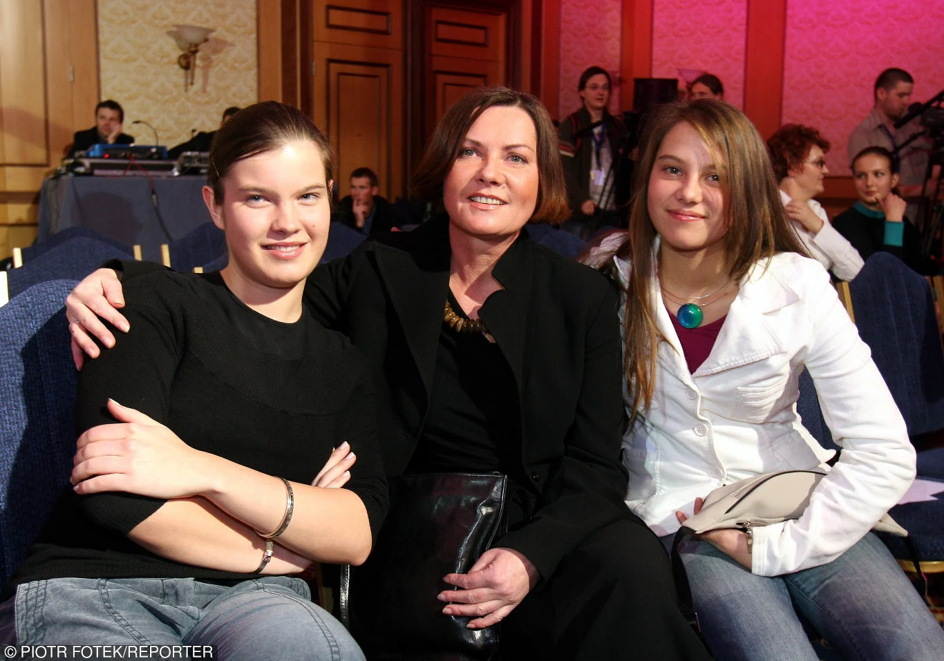 Agnieszka Kotulanka z córkami (Katarzyna po prawej) na pokazie Macieja Zienia Agnieszka Kotulanka z córkami (Katarzyna po prawej) na pokazie Macieja Zienia