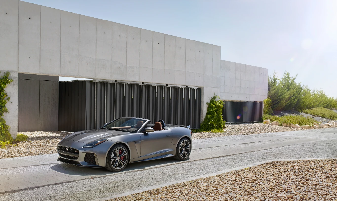 Jaguar F-Type SVR