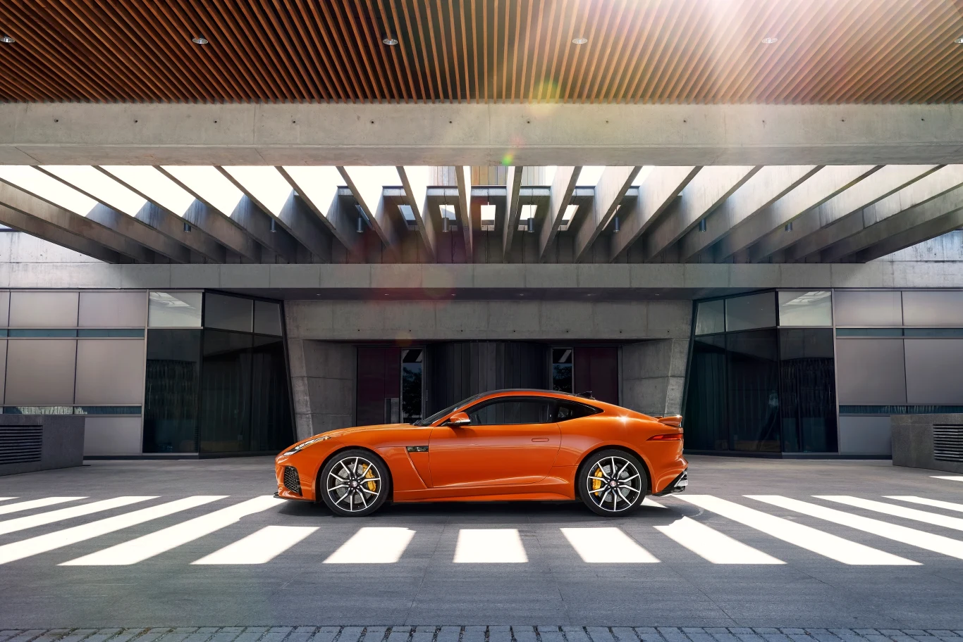 Jaguar F-Type SVR