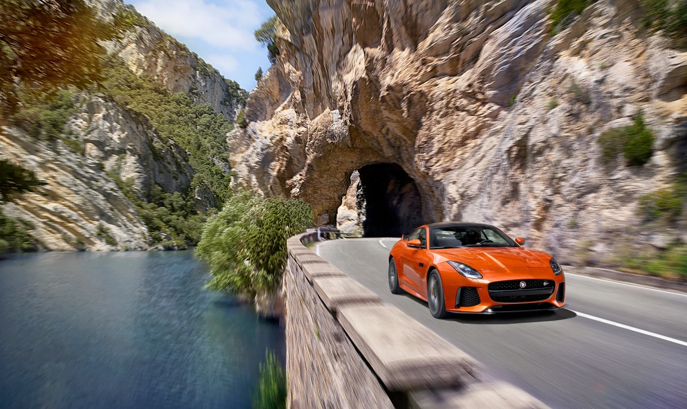 Jaguar F-Type SVR