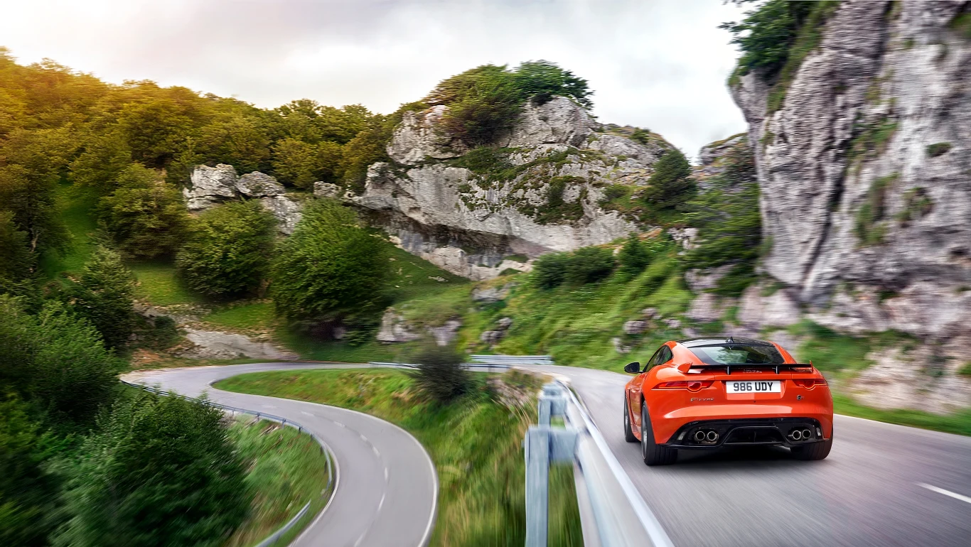 Jaguar F-Type SVR