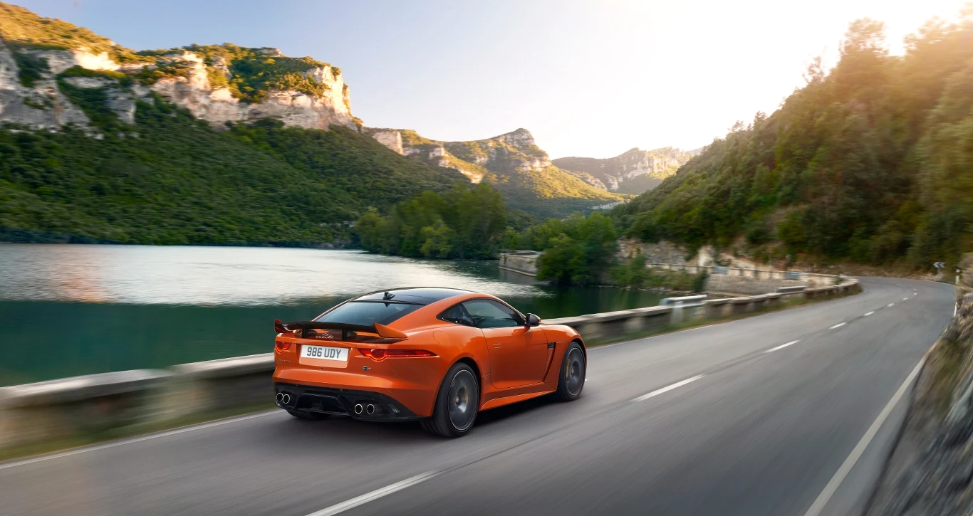Jaguar F-Type SVR