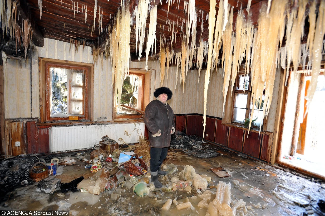 Kazimierz Mazur w spalonym domu! Kazimierz Mazur w spalonym domu!