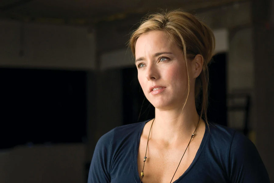 Téa Leoni w "Trudnych słówkach" (2004)