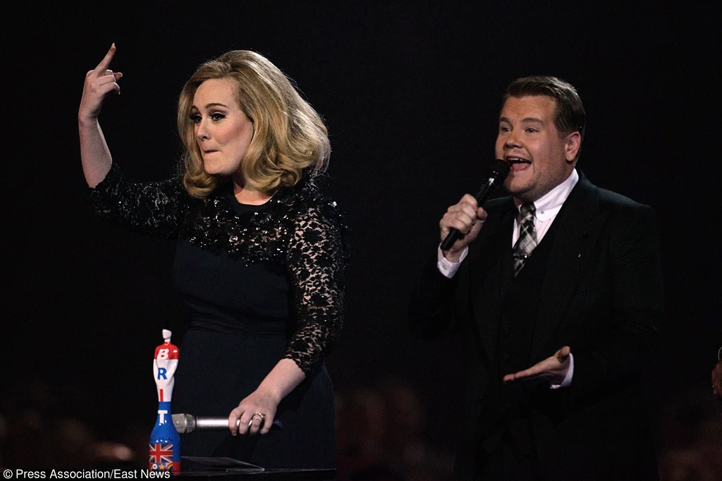 Adele i James Corden na Brit Awards 2012