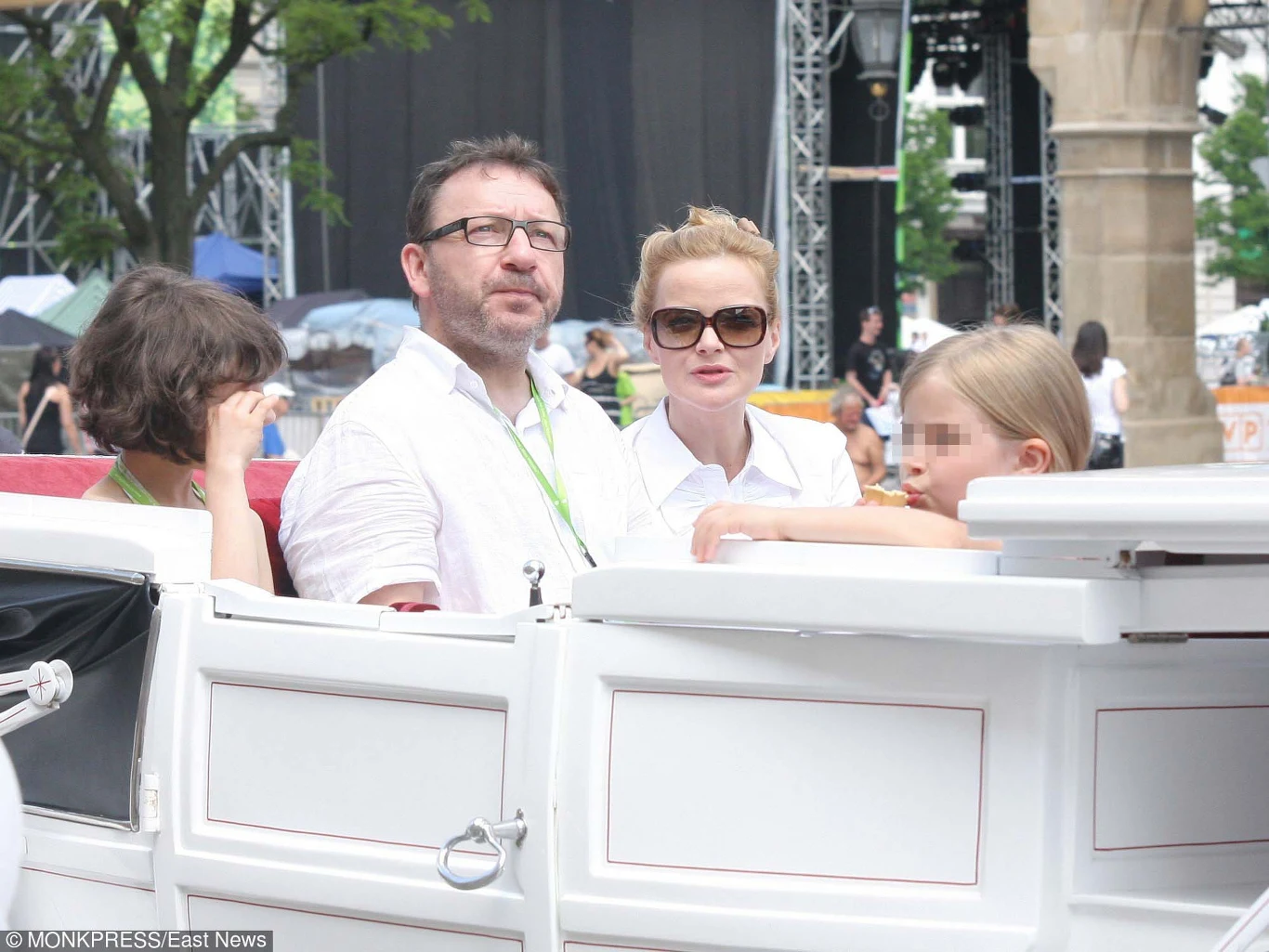 Monika ze Zbyszkiem i córką oraz pasierbicą