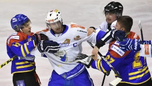 W meczu Unia - Podhale nie brakowało ostrych spięć. W środku Jerzy Gabryś