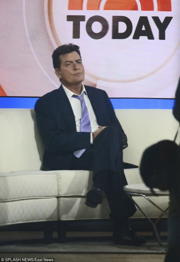 Charlie Sheen przyznał się do swojej chorobie na wizji!