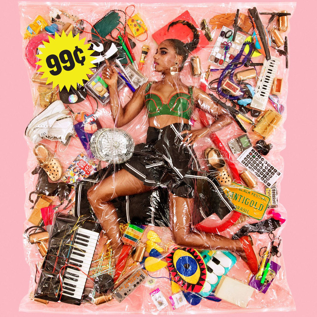 Santigold na "99 cents" jest dziwna i kolorowa