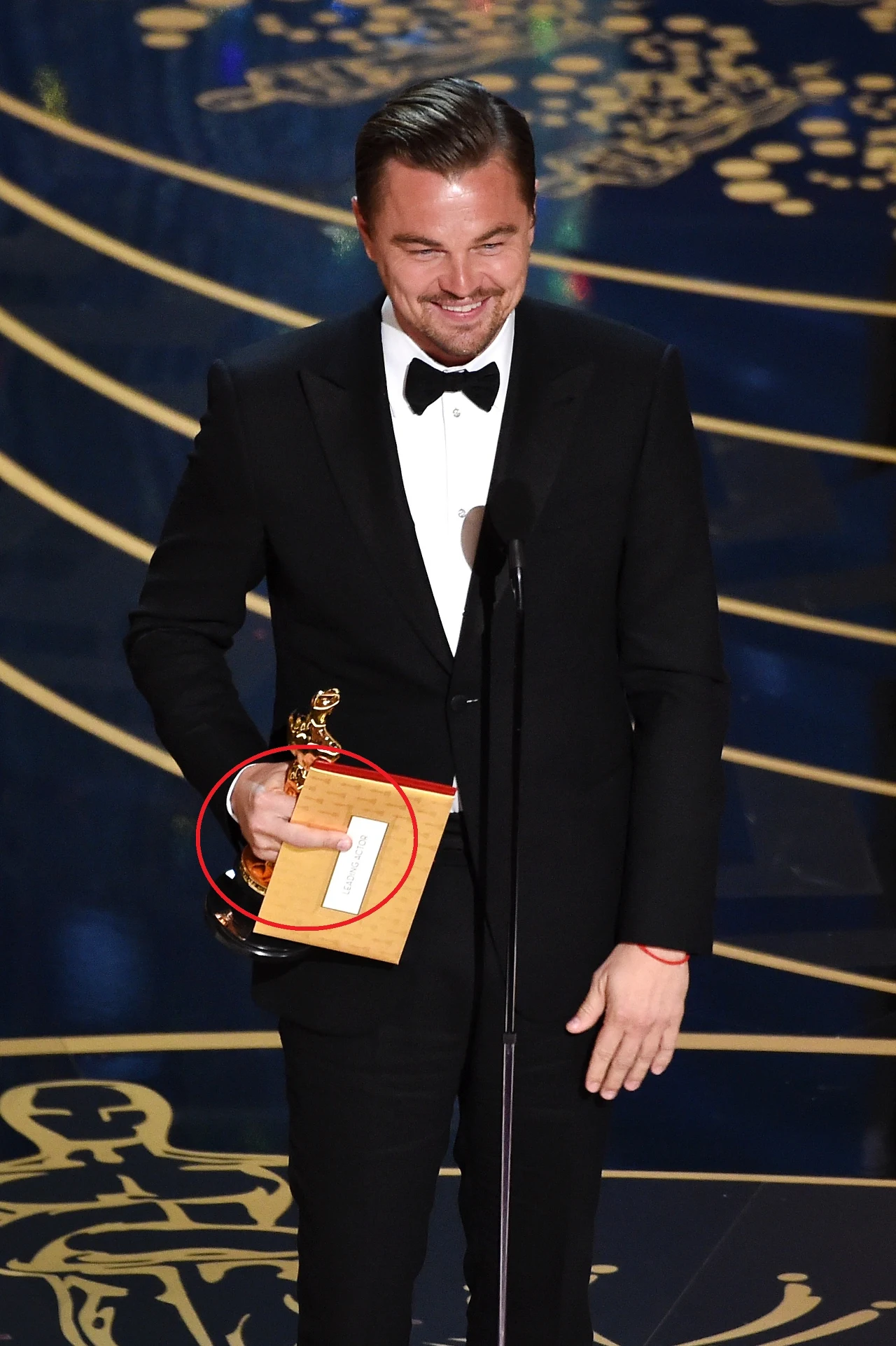 DiCaprio w końcu otrzymał Oscara! DiCaprio w końcu otrzymał Oscara!