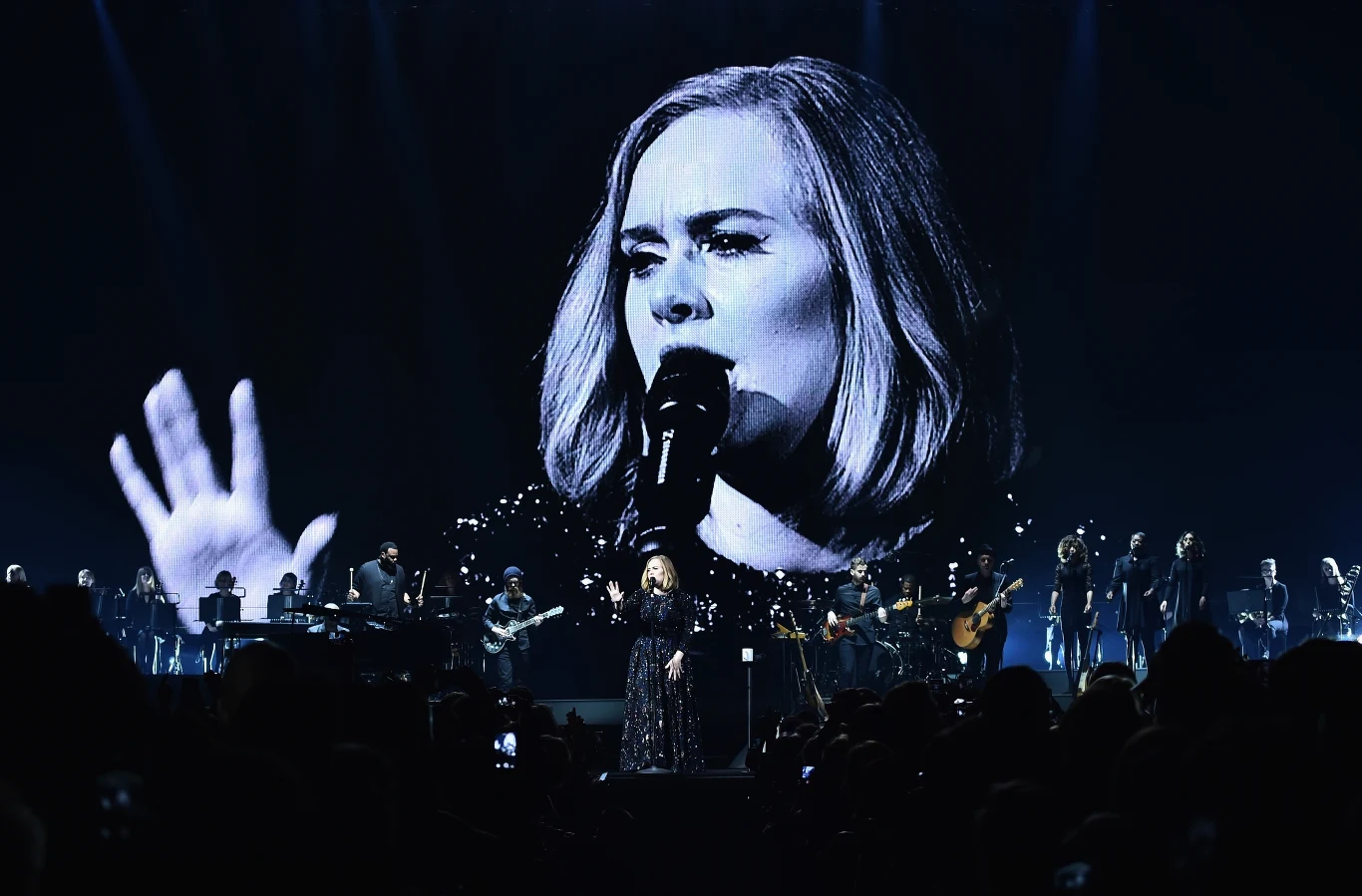 Adele podczas występu w Belfaście Adele podczas występu w Belfaście