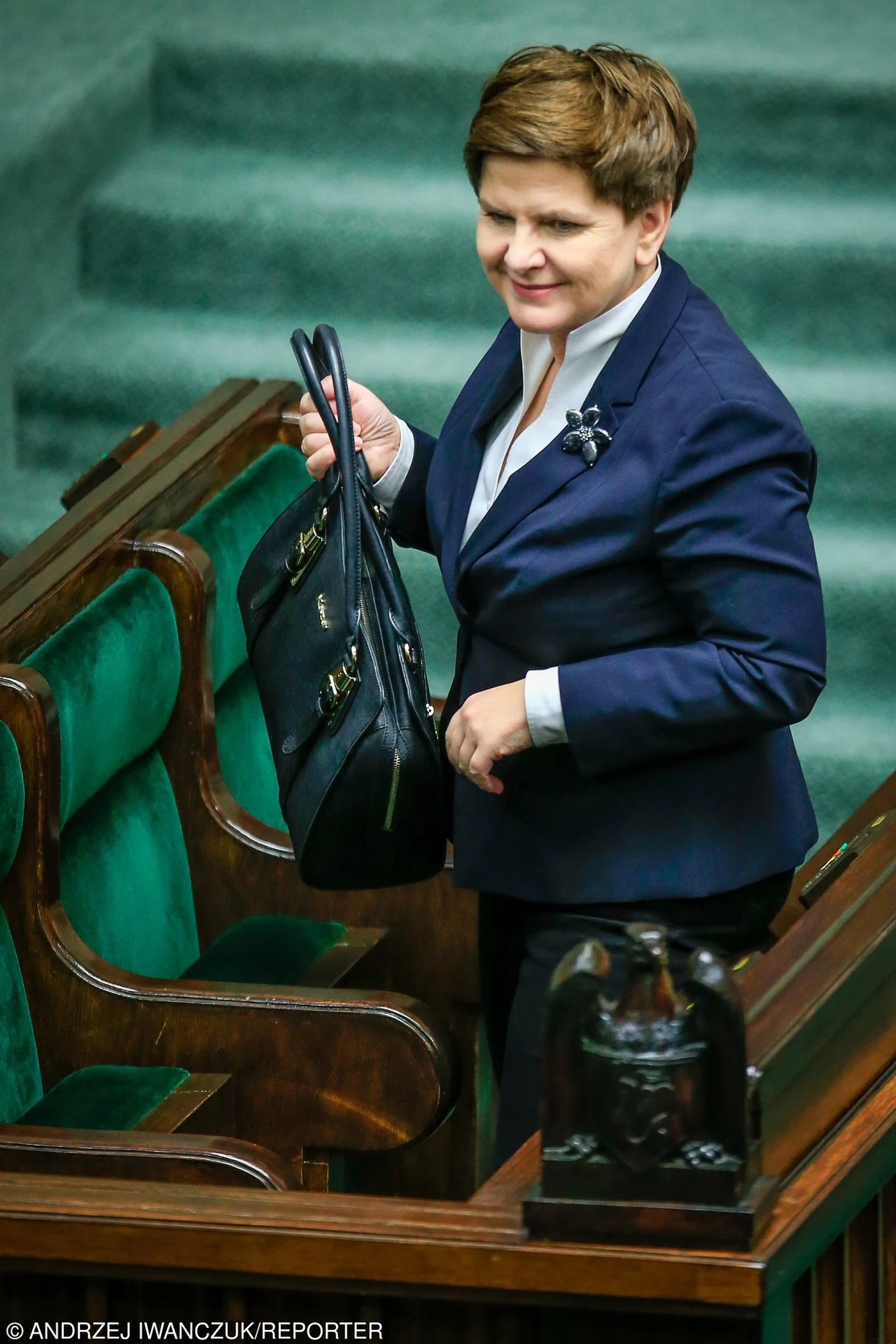 Beata Szydło z torebką Beata Szydło z torebką