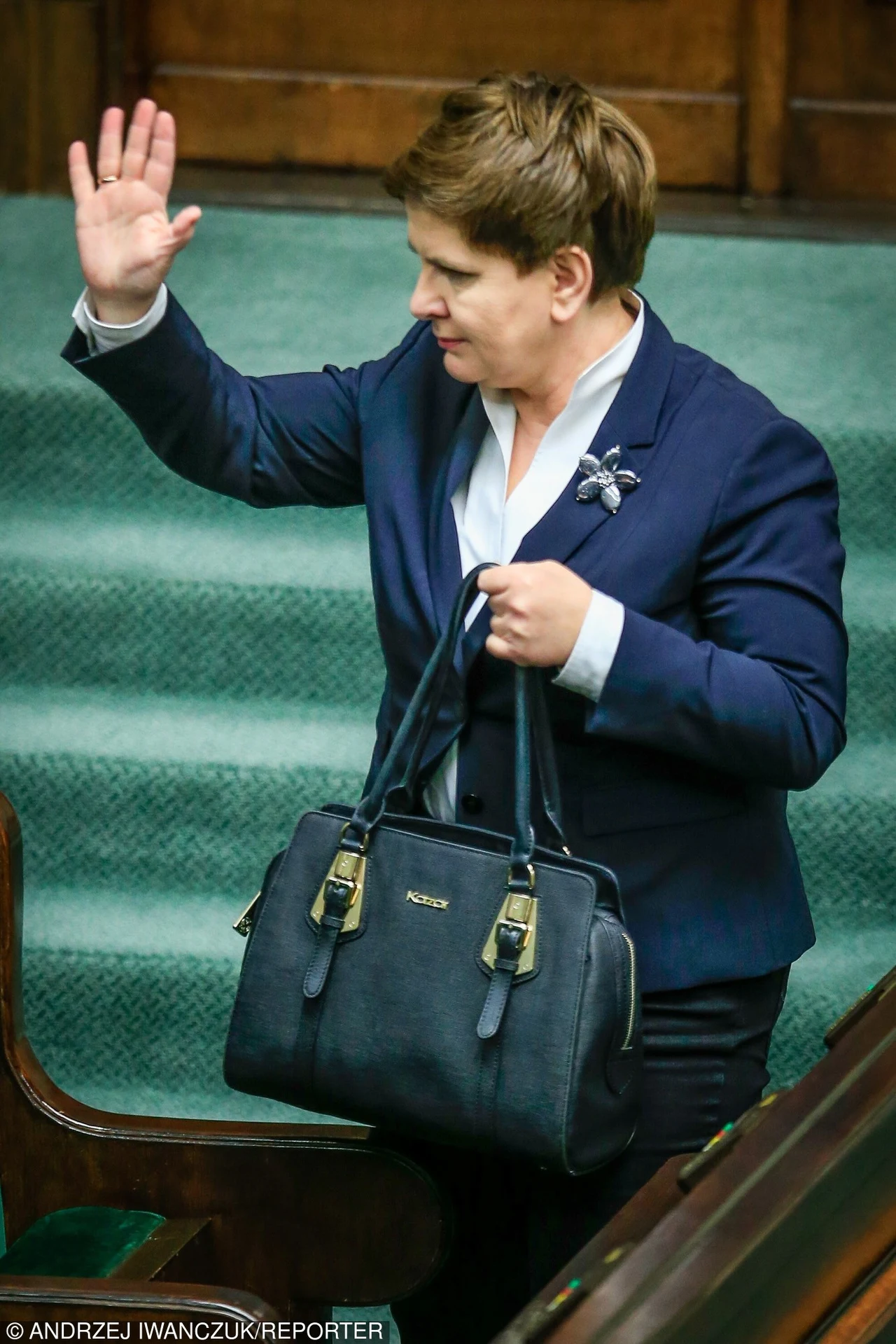 Beata Szydło z torebką Beata Szydło z torebką
