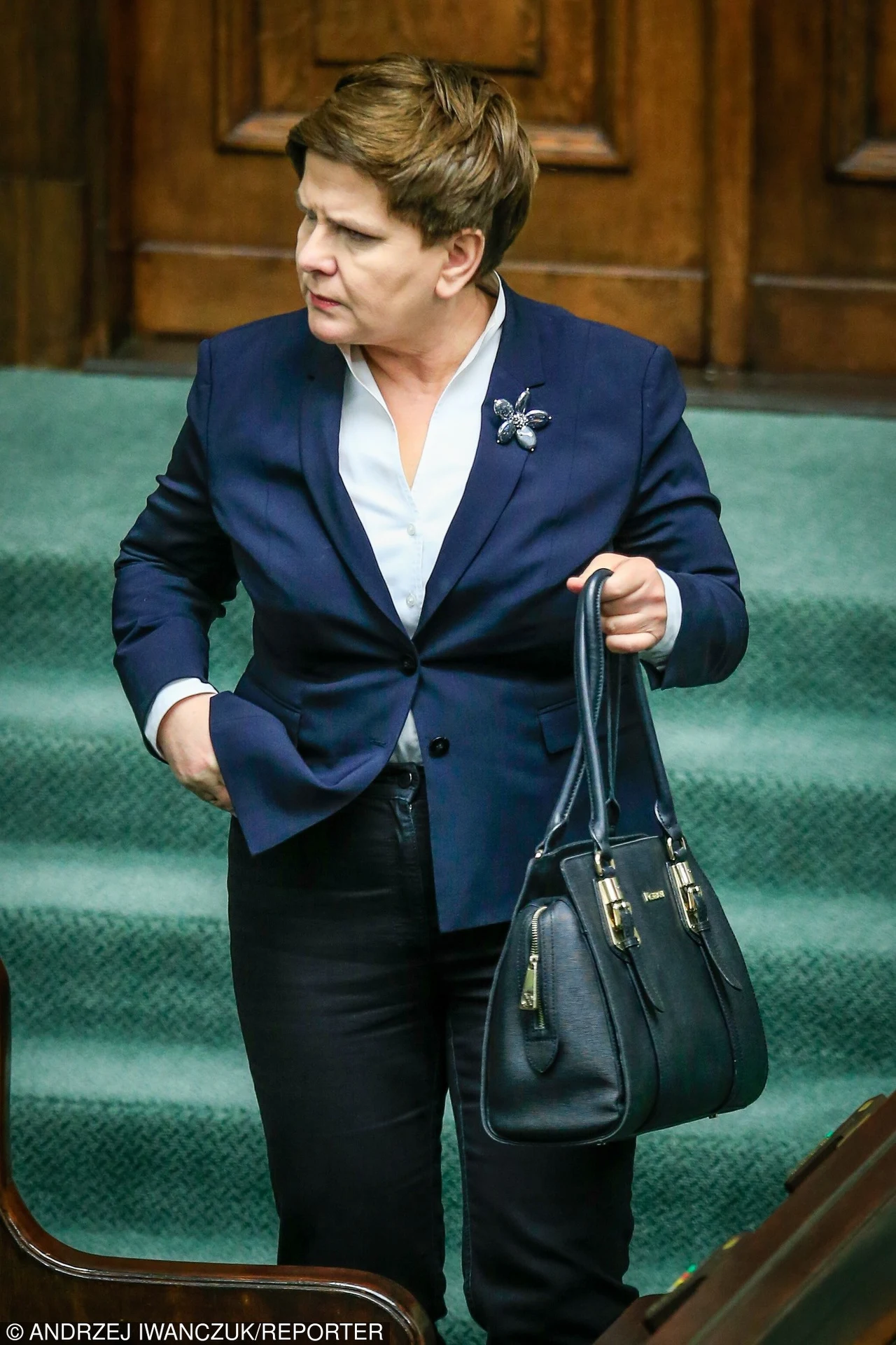 Beata Szydło z torebką Beata Szydło z torebką