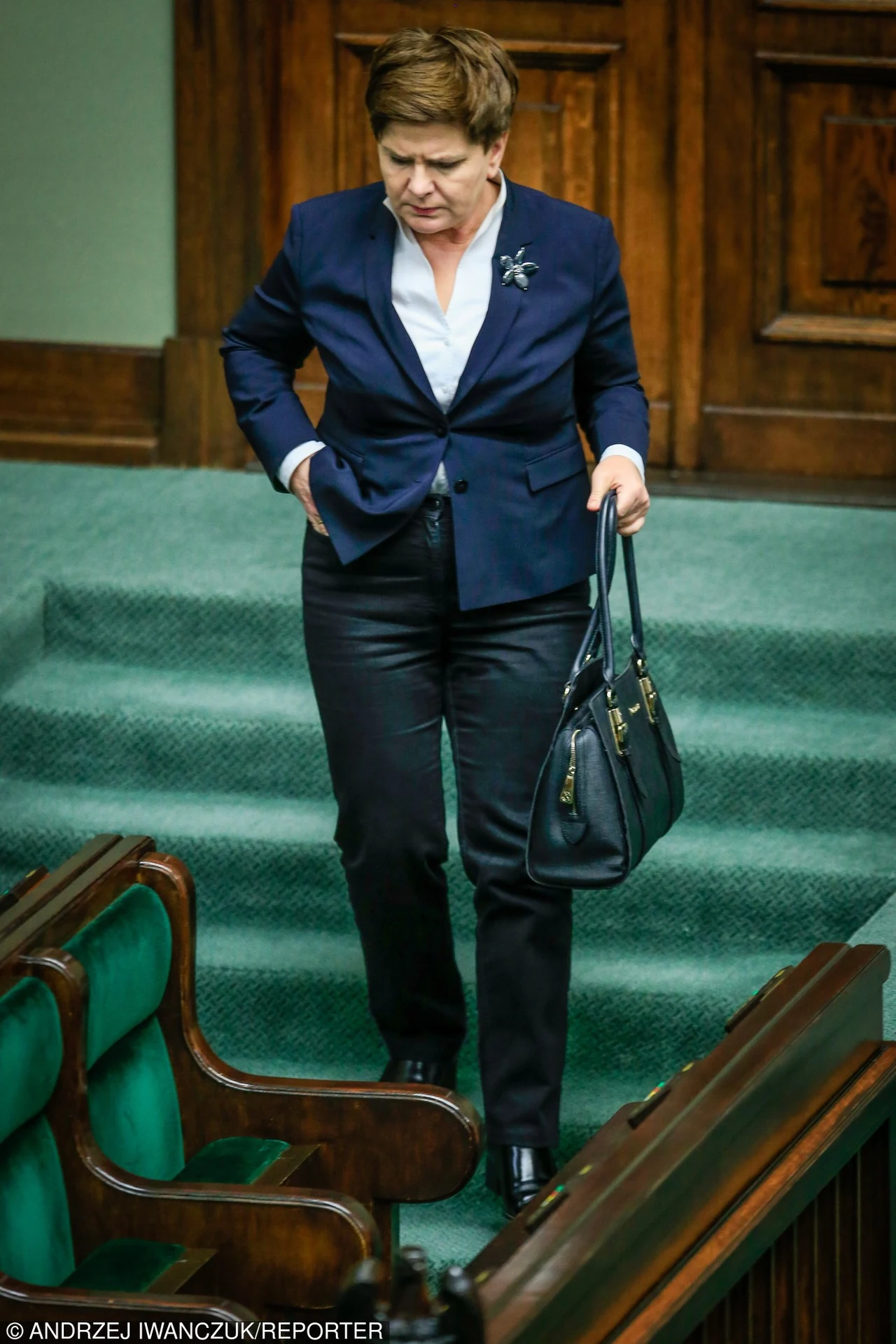 Beata Szydło z torebką Beata Szydło z torebką