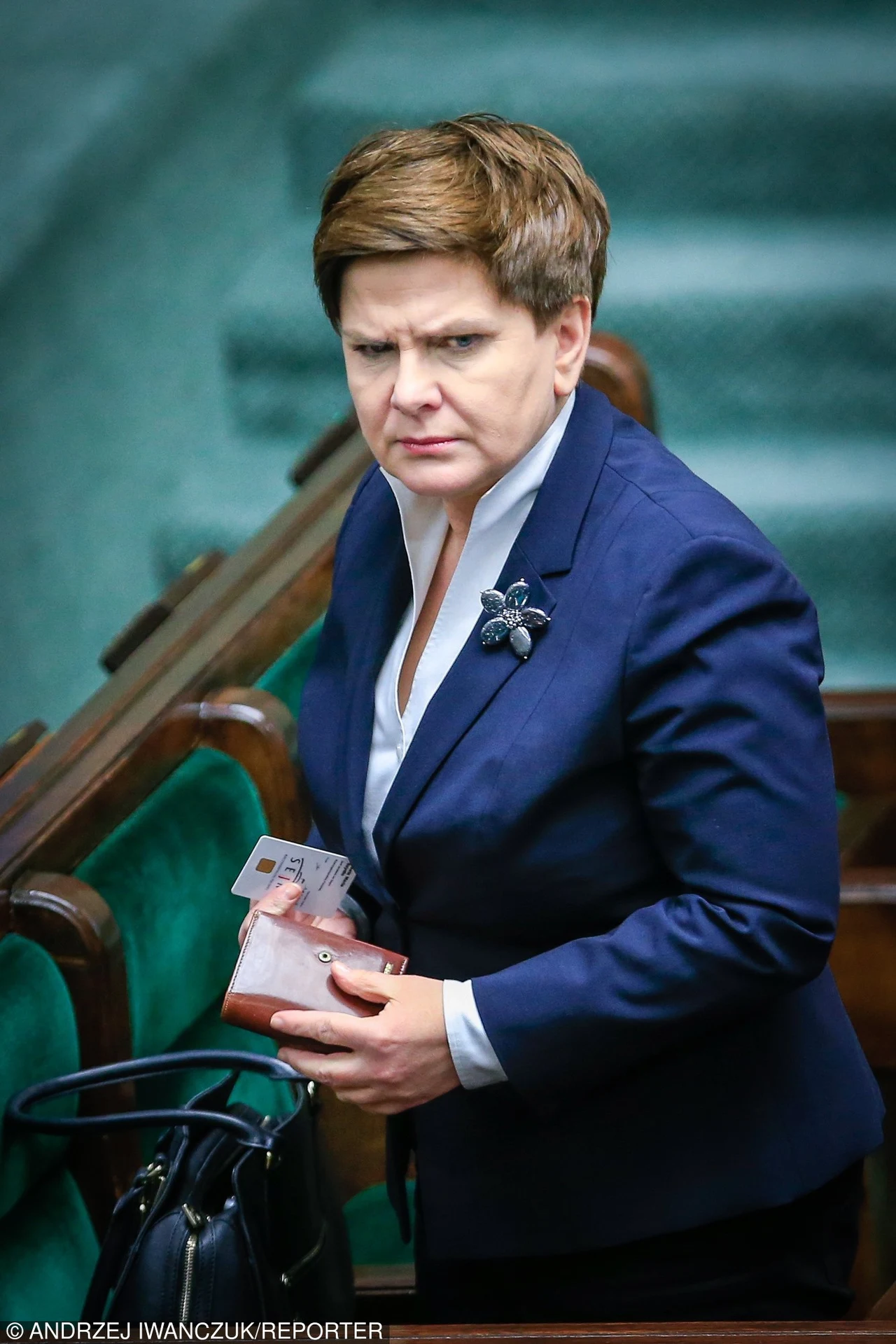 Beata Szydło z torebką Beata Szydło z torebką