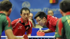 Zeng Yi Wang (z prawej)