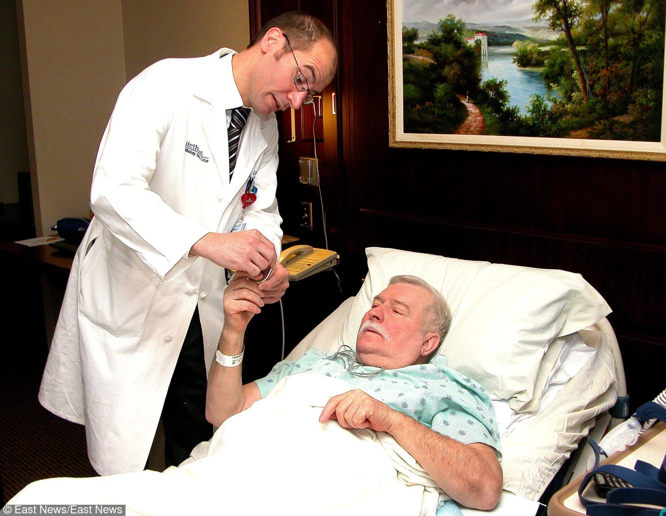 Lech Wałęsa kilka lat temu przeszedł poważną opercaję! Lech Wałęsa kilka lat temu przeszedł poważną opercaję!