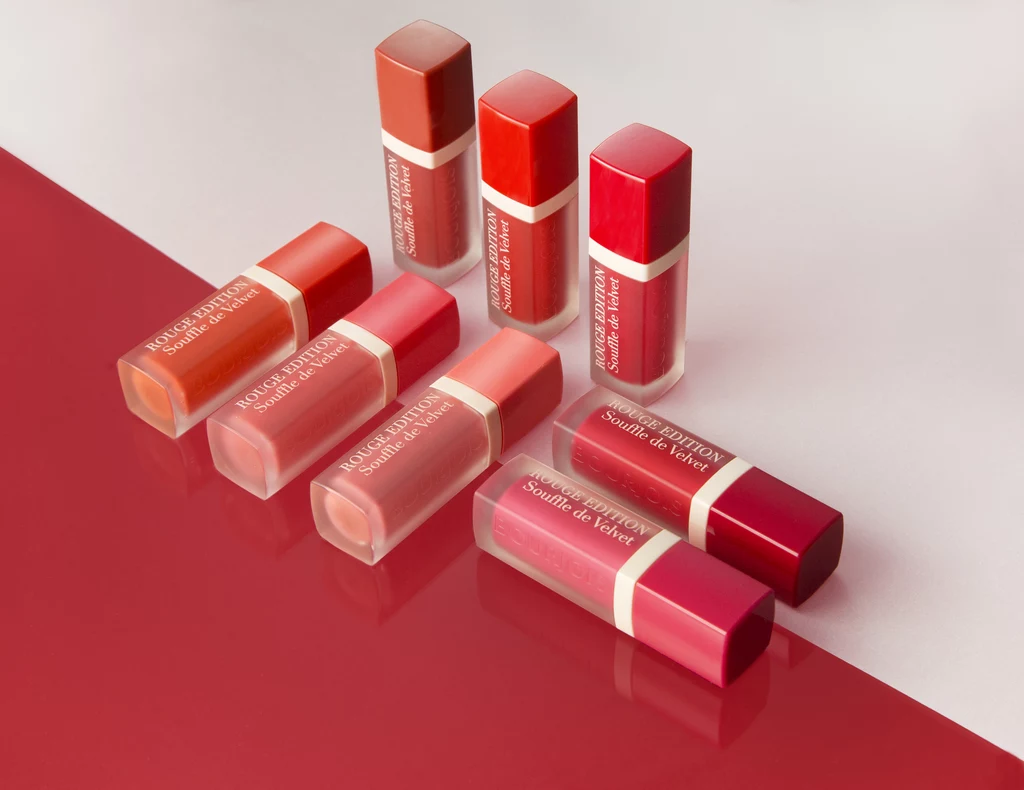 BOURJOIS: Półtransparentne, matowe szminki Souffle de Velvet