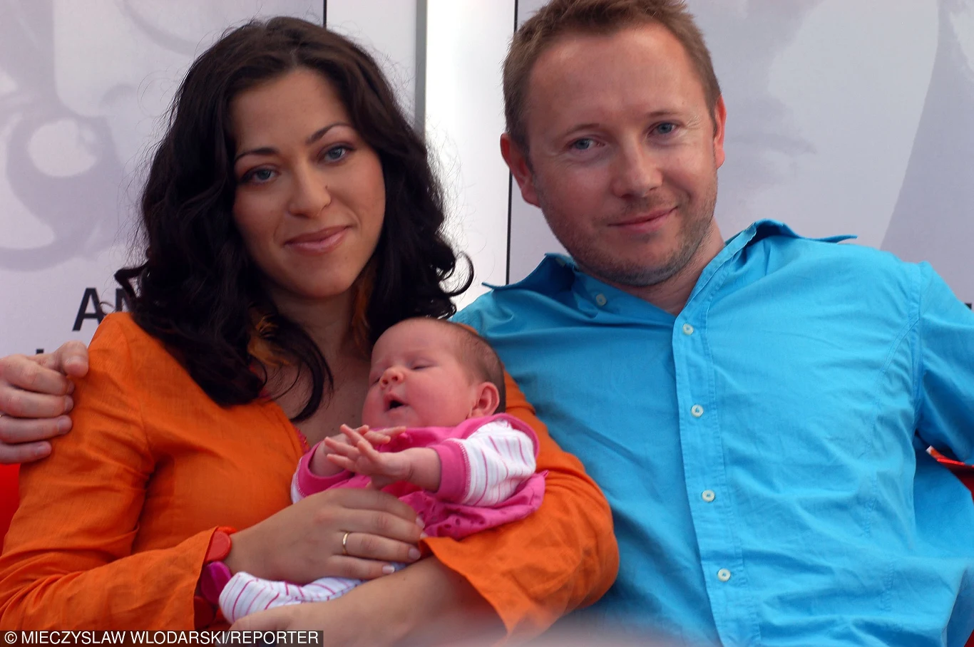 Mężem Natalii jest muzyk i kompozytor Michał Dąbrówka, z którym wzięła ślub w 2000 roku. Para ma dwoje dzieci: syna Jana i córkę Anię Mężem Natalii jest muzyk i kompozytor Michał Dąbrówka, z którym wzięła ślub w 2000 roku. Para ma dwoje dzieci: syna Jana i córkę Anię