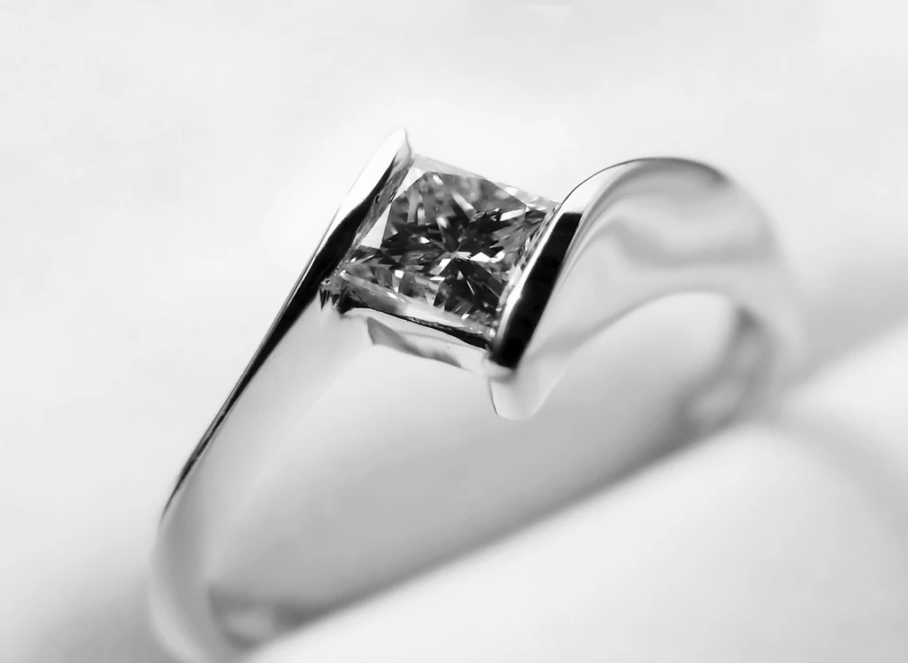 7 rad, jak wybrać pierścionek zaręczynowy