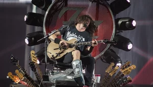 Dave Grohl (Foo Fighters) podczas koncertu w Krakowie w listopadzie 2015 r.