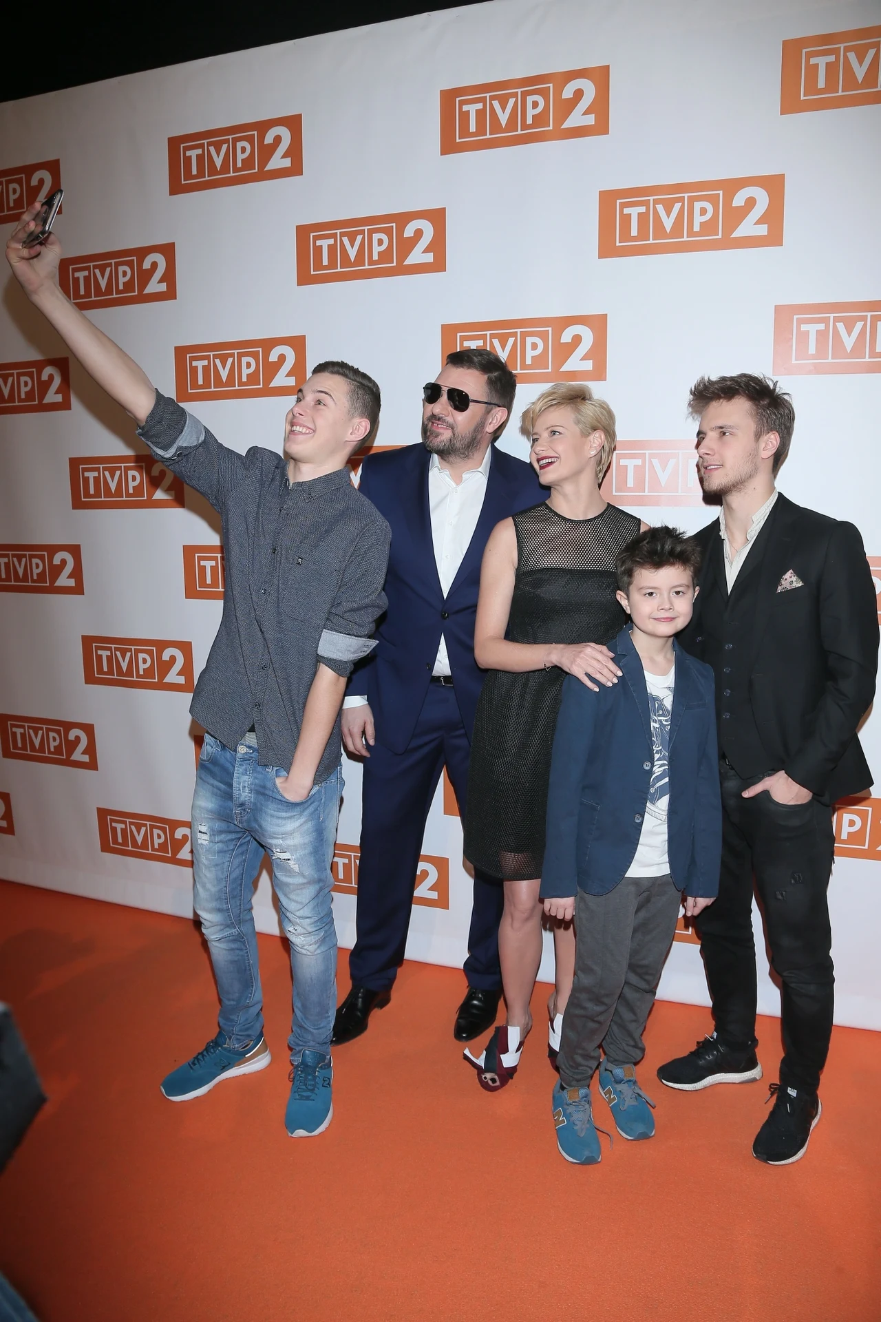 Adam Zdrójowski ze swoją serialową rodziną