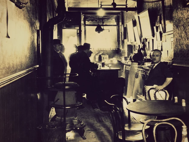 Wnętrze nowojorskiej speakeasy, rok 1932