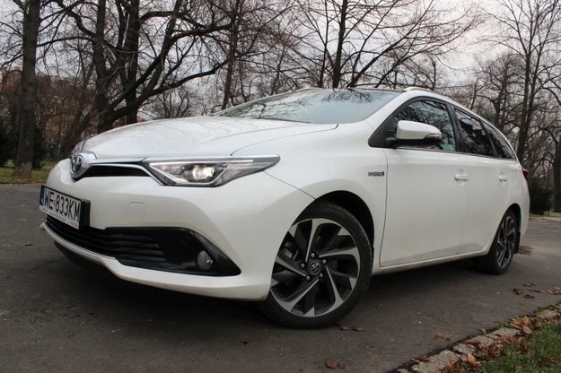 Toyota Auris Hybrid Touring Sports