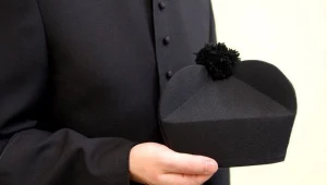 Ksiądz został pobity podczas mszy 