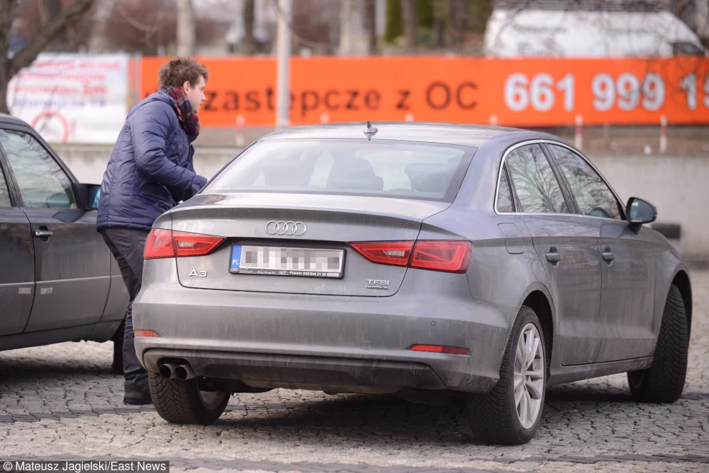 Antek Królikowski za jeden dzień zdjęciowy w serialu "Bodo" zgarnął kilka tysięcy złotych Antek Królikowski za jeden dzień zdjęciowy w serialu "Bodo" zgarnął kilka tysięcy złotych