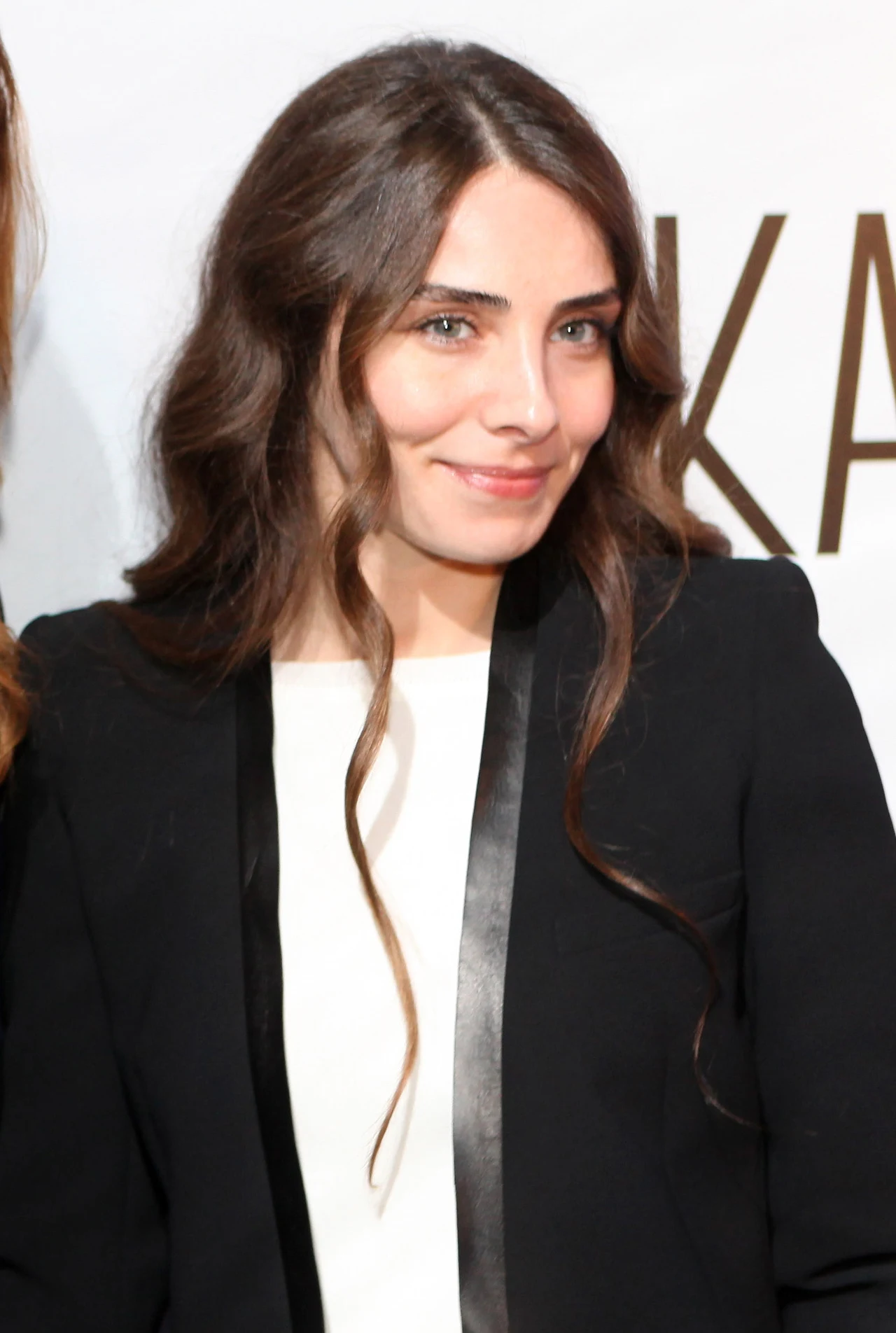 Nur Fettahoglu Nur Fettahoglu