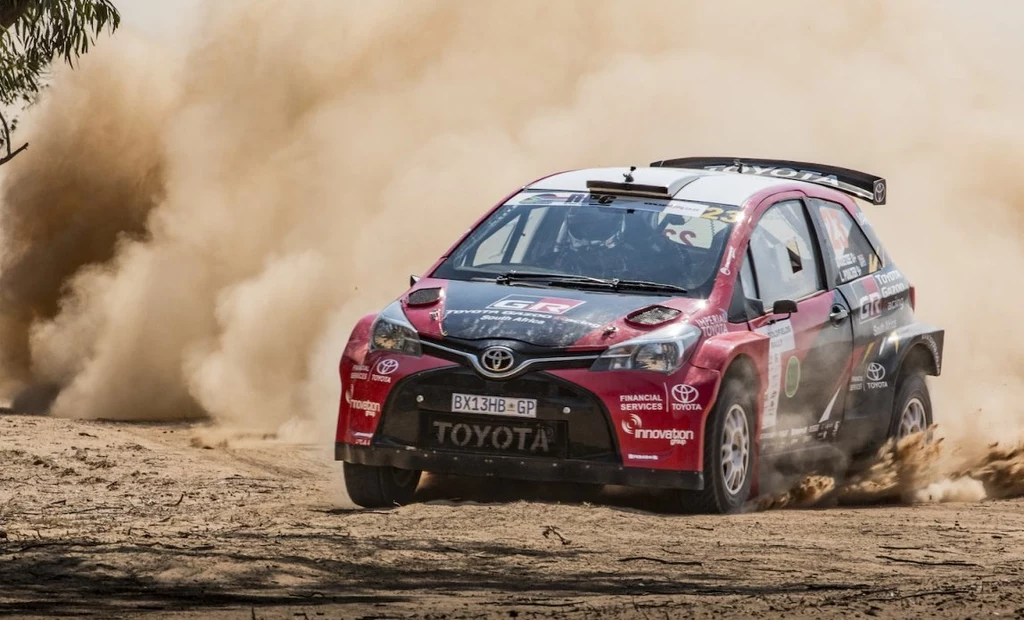 Leeroy Poulter w Toyocie Yaris S2000