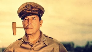 Douglas MacArthur i kosmici. Co wiedział generał?