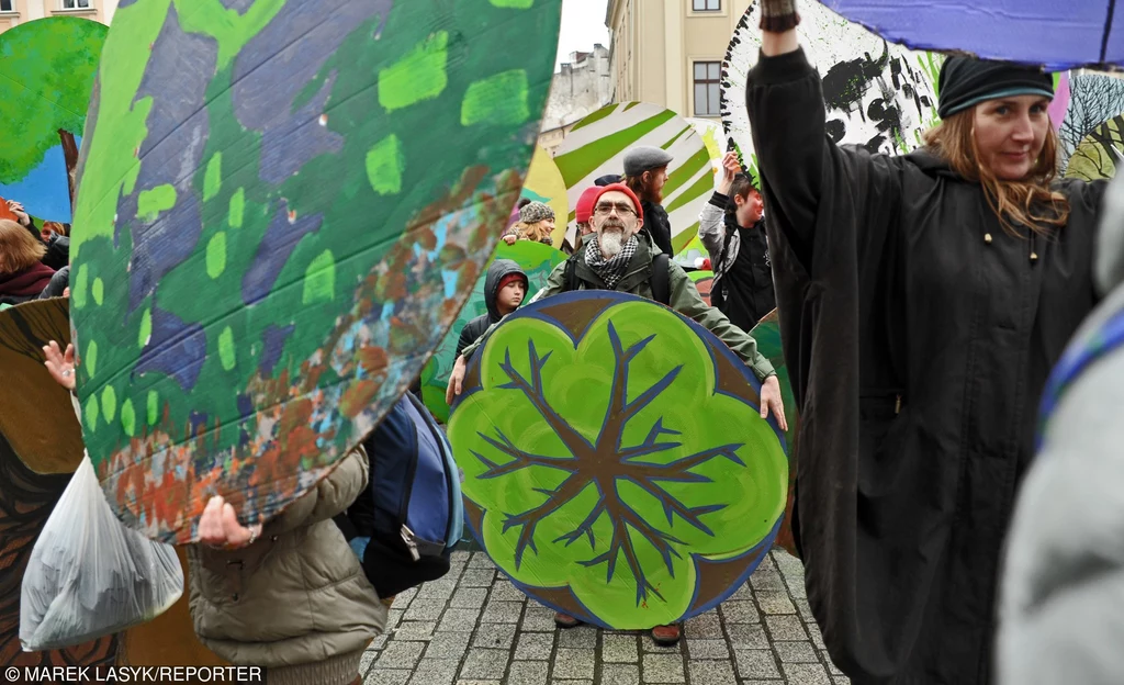 Protest w obronie Puszczy Białowieskiej Protest w obronie Puszczy Białowieskiej